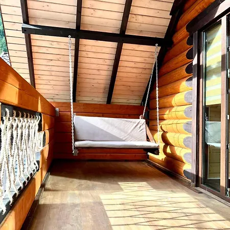 Appartement в обіймах гір