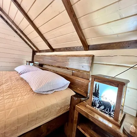 в обіймах гір *