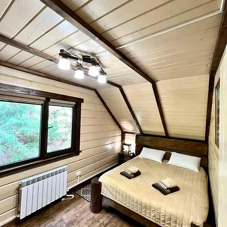 в обіймах гір *